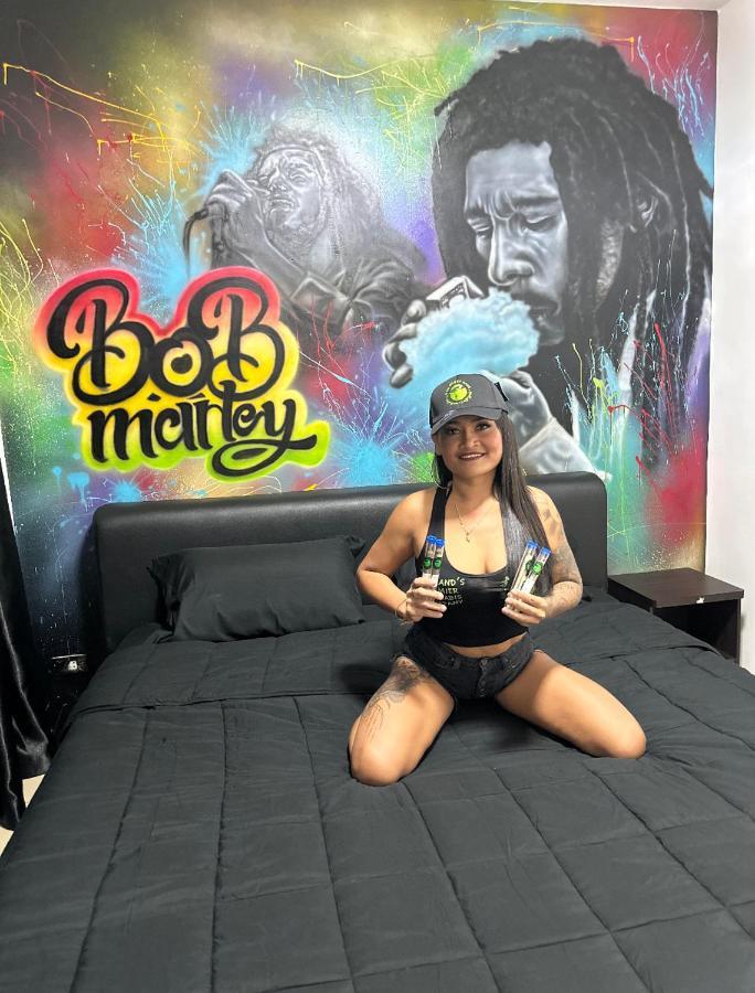 Bonkers Guesthouse Pattaya Exteriér fotografie