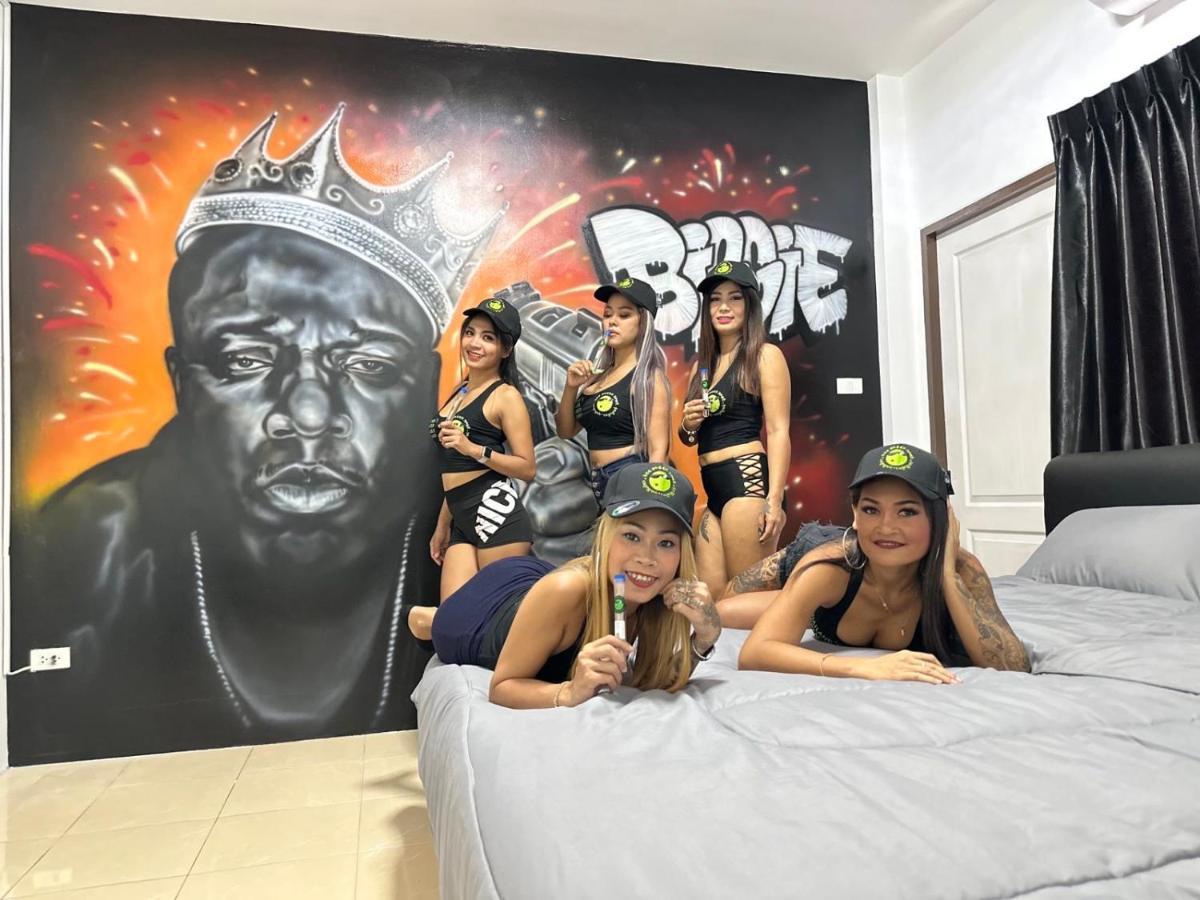 Bonkers Guesthouse Pattaya Exteriér fotografie